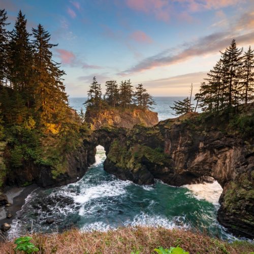 bg ocean seacaves person Bandon CortMuller sqALT